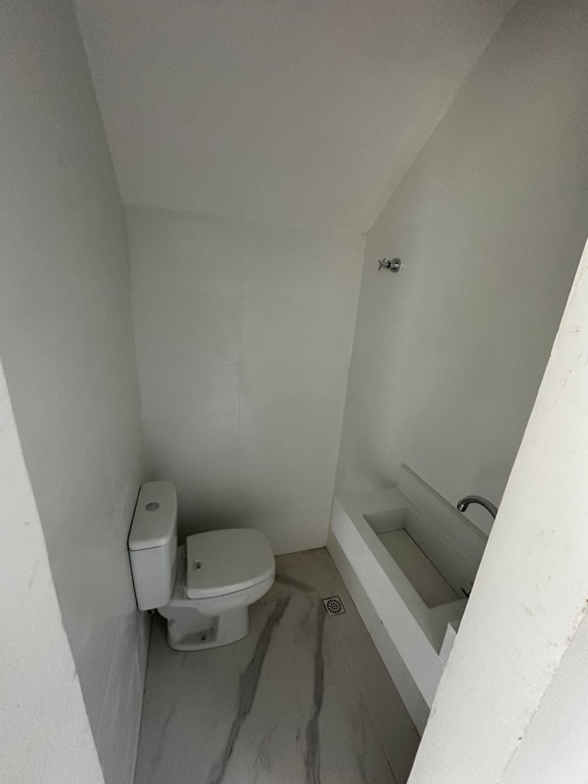 Sky Park: lavabo sob a escada