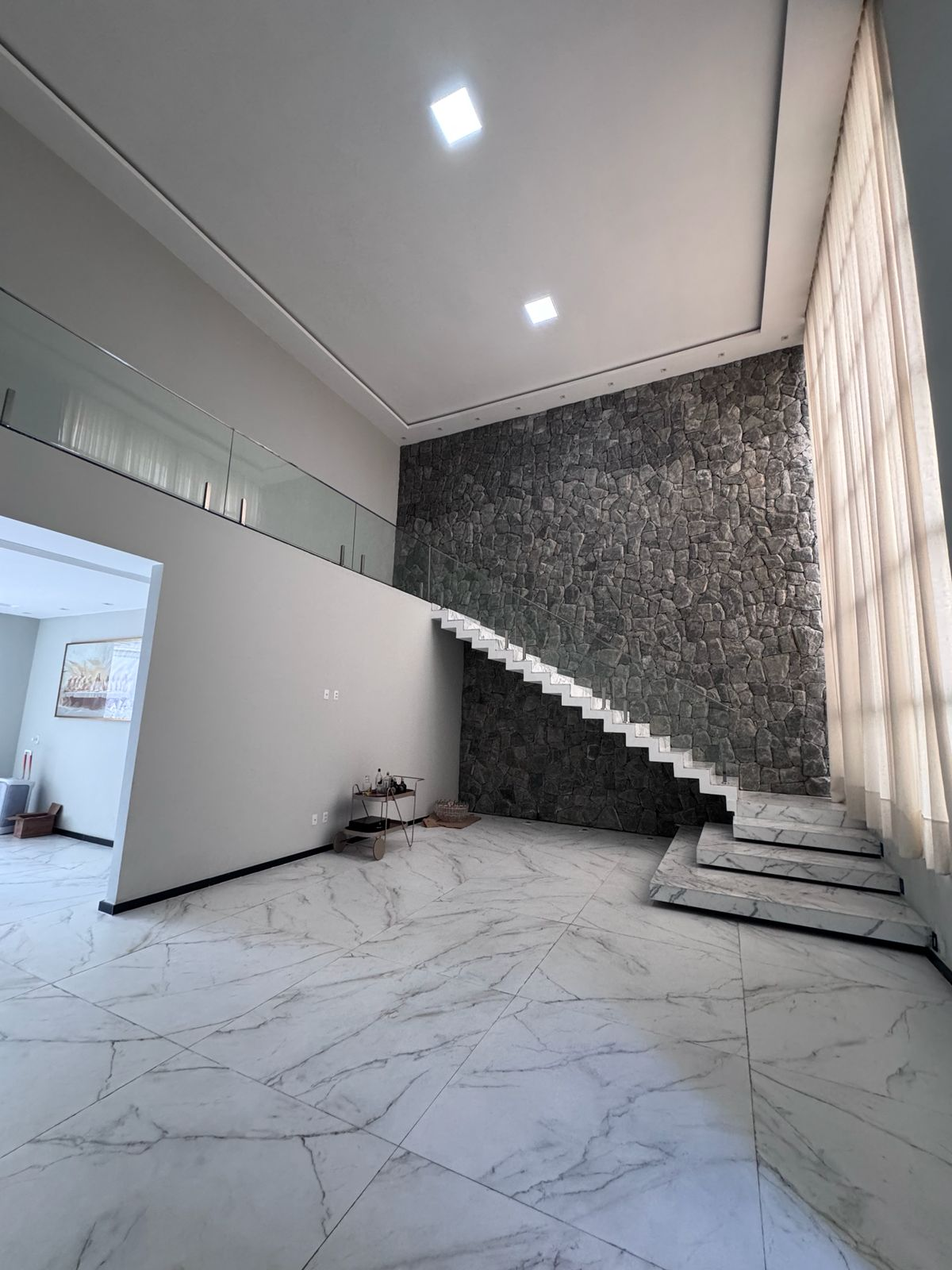 Casa no Greenville 2: sala com escada